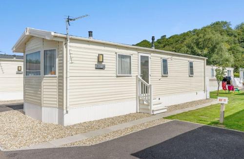 Bleadon Resort | Riverside Holiday Village