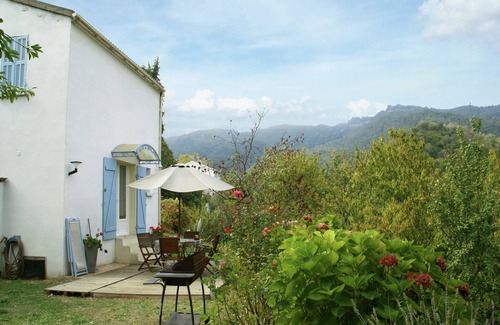 Taglio-Isolaccio House | Riverside Home in Folelli