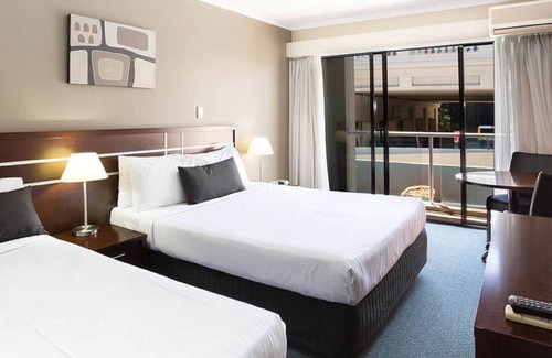 South Brisbane Hotel | Riverside Hotel Southbank
