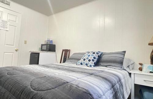 Nenana Hotel | Riverside Hotel