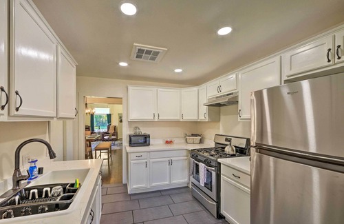 Downtown Riverside House | Riverside House w/Yard ~ 1 Mi to Downtown!