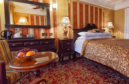 Ely Hotel | Riverside Inn