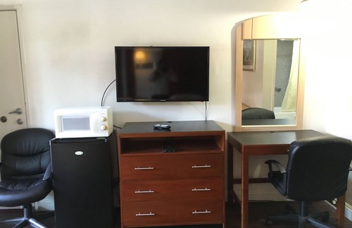 La Sierra Hotel | Riverside Inn & Suites