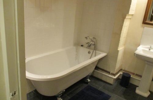 Hopton Apartment | Riverside Lodge At Bridge Stores