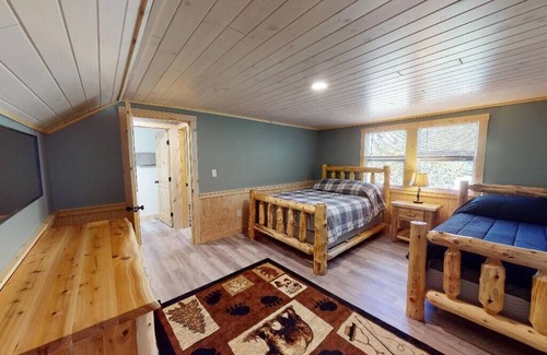 Greenville Junction Apartment | Riverside Lodge *East Outlet* (Close to Moosehead)