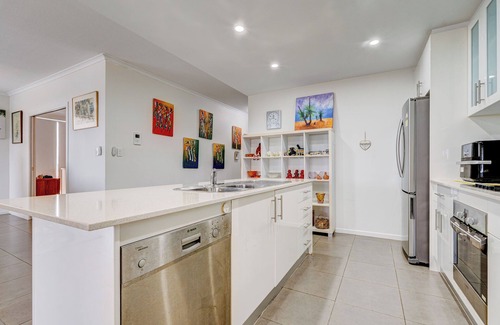 Innisfail Apartment | Riverside Luxe Penthouse Escape