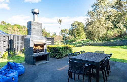 Rangatira Park House | Riverside