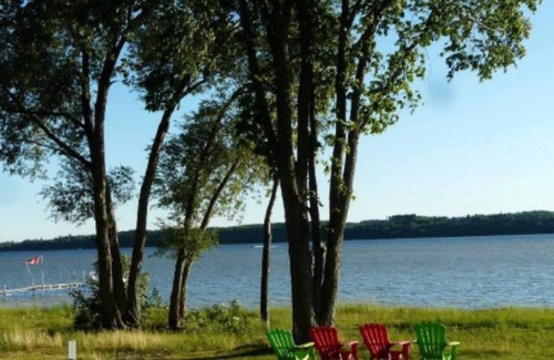 Pontiac House | Riverside Ottawa river luxury house for vacation