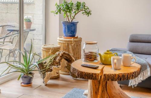 Riverside Apartment | Riverside Retreat - Cardiff