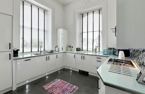 Deganwy House | Riverside Retreat