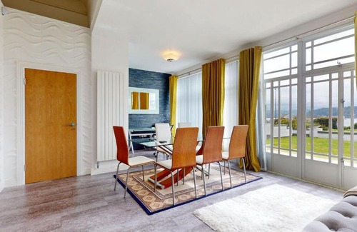 Deganwy House | Riverside Retreat