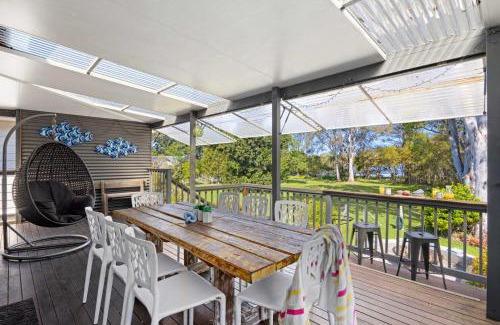 North Haven House | Riverside Retreat North Haven