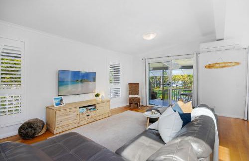 North Haven House | Riverside Retreat North Haven