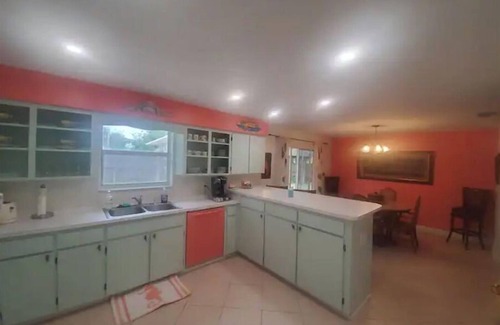 Holly Hill House | Riverside Retreat 3/2 Home With River View