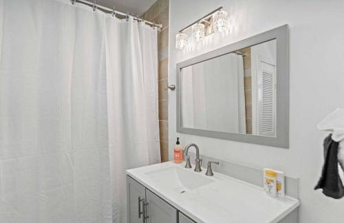 Jacksonville House | Riverside Retreat Waterfront, Fishing, Parks Music