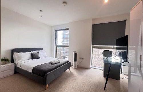 Custom House House | Riverside Rooms and Apartments