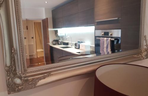 Stamford Apartment | Riverside Stamford Stays