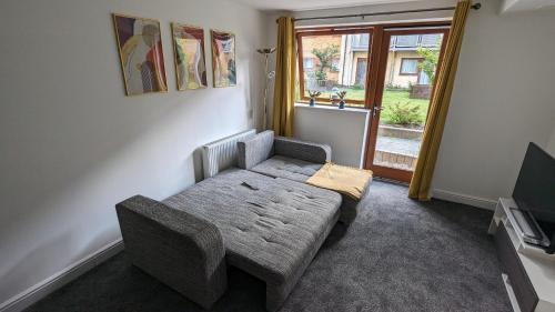 Greenhithe Apartment | Riverside Stay Near London Great Value