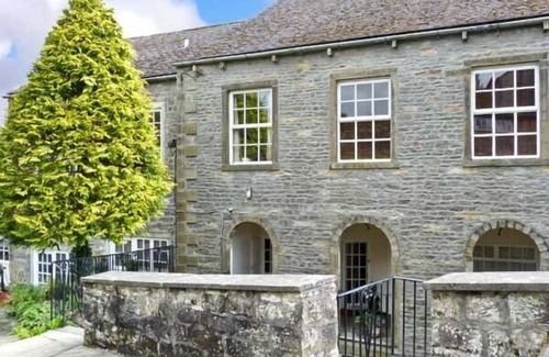 Airton Cottage | Riverside Walk