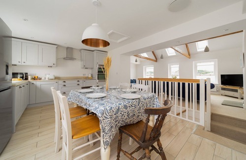 Instow Cottage | Riversmeet, beachside property sleeping 6