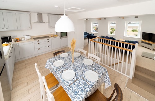 Instow Cottage | Riversmeet, beachside property sleeping 6