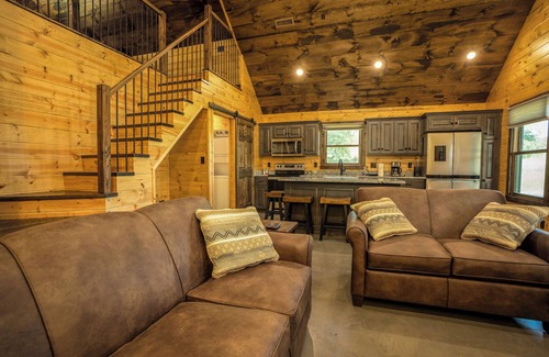Bennett Springs Cabin | Riverstone Luxury Retreat: Private Suites, Pool, Hot Tub, Niangua River Access