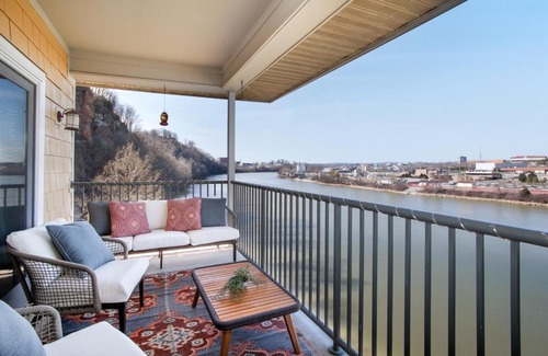Knoxville Apartment | Rivertowne Escape Downtown Knoxville