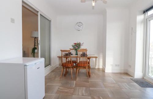 Cemaes Bay Apartment | Riverview Apartment