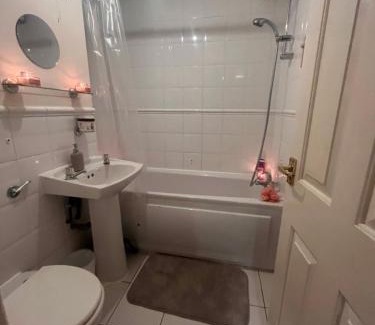 Deptford Apartment | Riverview Apartment