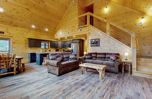 Rocky Grove Cabin | Riverview cabin w/free attraction tickets, hot tub, firepit, arcade & air hockey