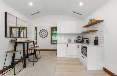 Riverhead House | Riverview Homestead - Luxury Villa - Pool + Spa