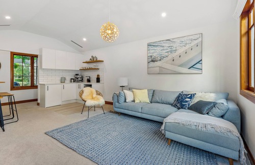 Riverhead House | Riverview Homestead - Luxury Villa - Pool + Spa