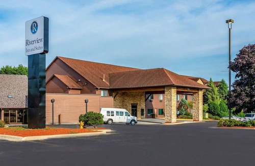 Rockford Hotel | Riverview Inn & Suites, Ascend Hotel Collection
