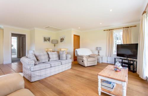 Perth House | Riverview Retreat