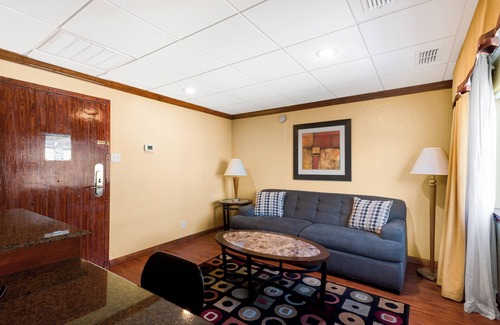 Main - Military Plaza House | RiverWalk Plaza - Executive Suite