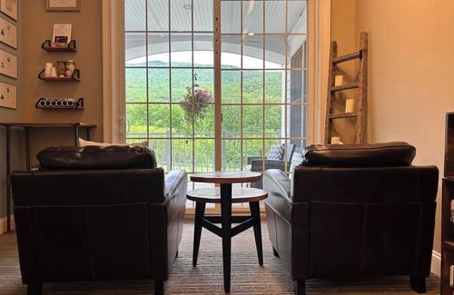 Lincoln Hotel | RiverWalk Resort at Loon Mountain
