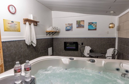 Pagosa Springs Hotel | RiverWalkInn/Boutique King Room