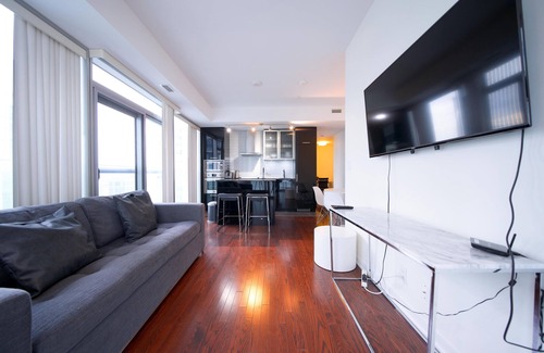 CityPlace Apartment | Rivetstays - The Harbour View
