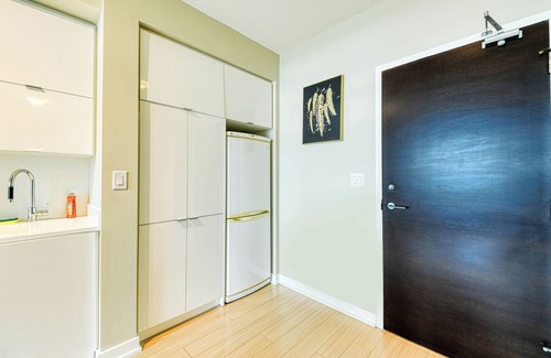 CityPlace Apartment | RivetStays - The Parade 2