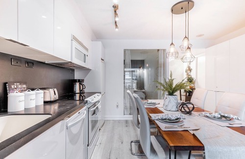 CityPlace Apartment | Rivetstays - The Parade