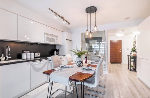 CityPlace Apartment | Rivetstays - The Parade