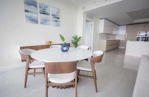 Singer Island Hotel | Riviera Beach. Elegant 2BR Retreat w Oceanview