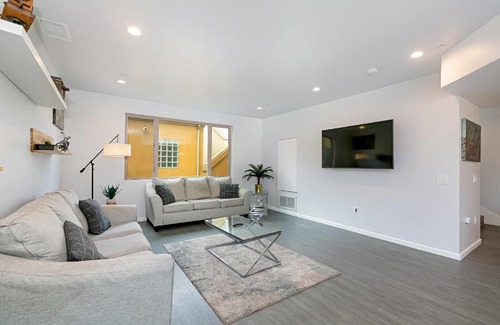 Crown Point House | Riviera Charms