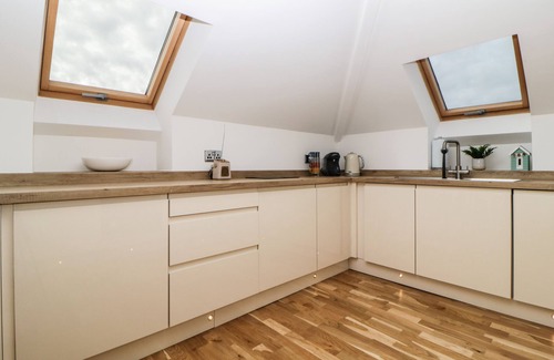 Roundham Cottage | RIVIERA HEIGHTS, family friendly in Paignton