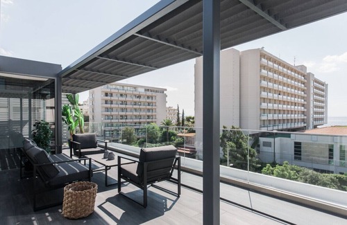 Vouliagmeni Apartment | Riviera Luxury Penthouse by the Beach