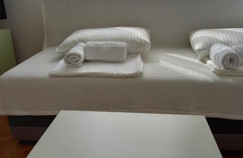 Banovo brdo Apartment | RIVIJERA LAKES