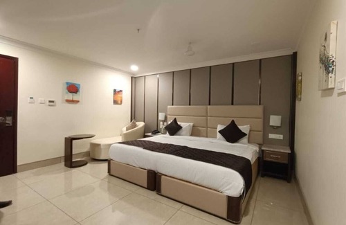Kalapettai Hotel | RKN Grand Hotel