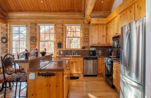 Teton Village Cabin | RMR: Granite Ridge Cabin 7608 in Teton Village