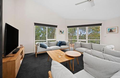 Surf Coast House | Roadknight Ocean Road View 236