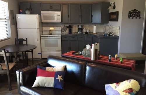 Wimberley Cabin | Roadrunner Crossing